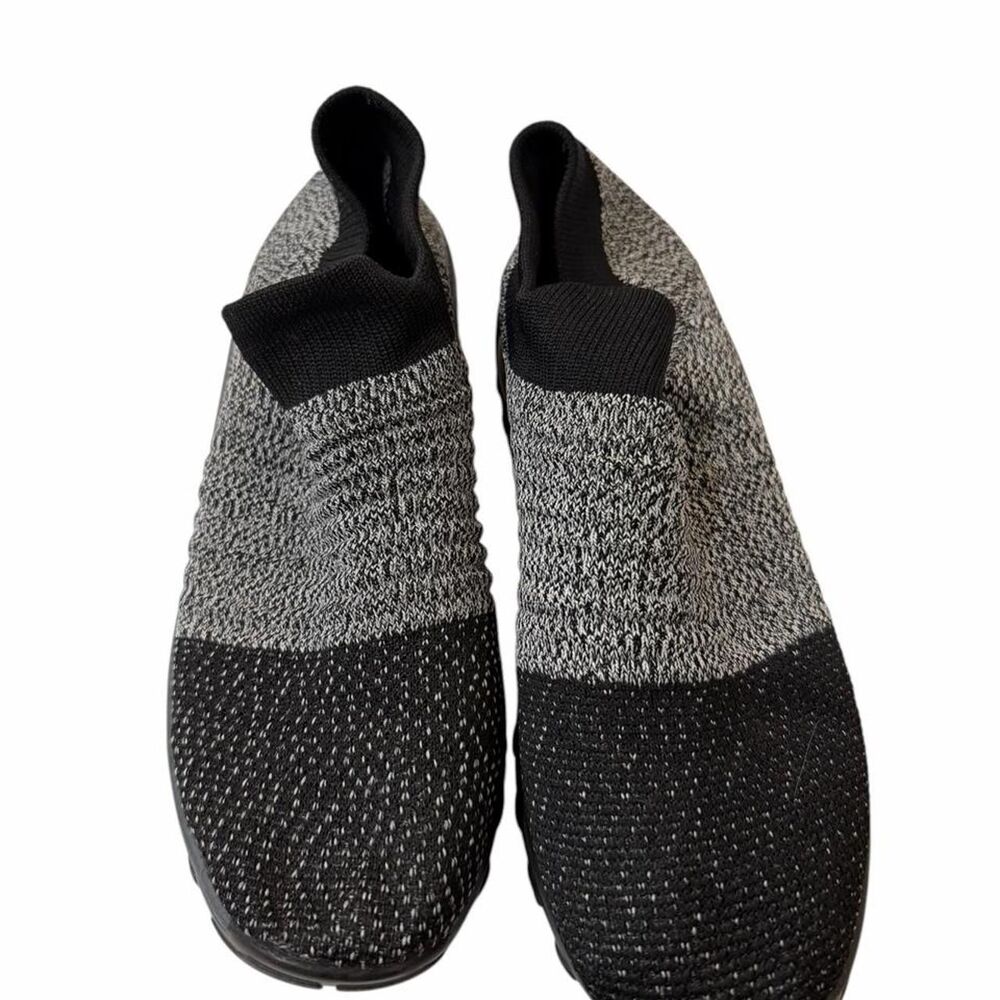womens black & gray sneakers with speckled texture